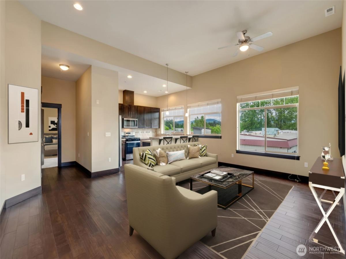 MLS #NWM2453262 image #0