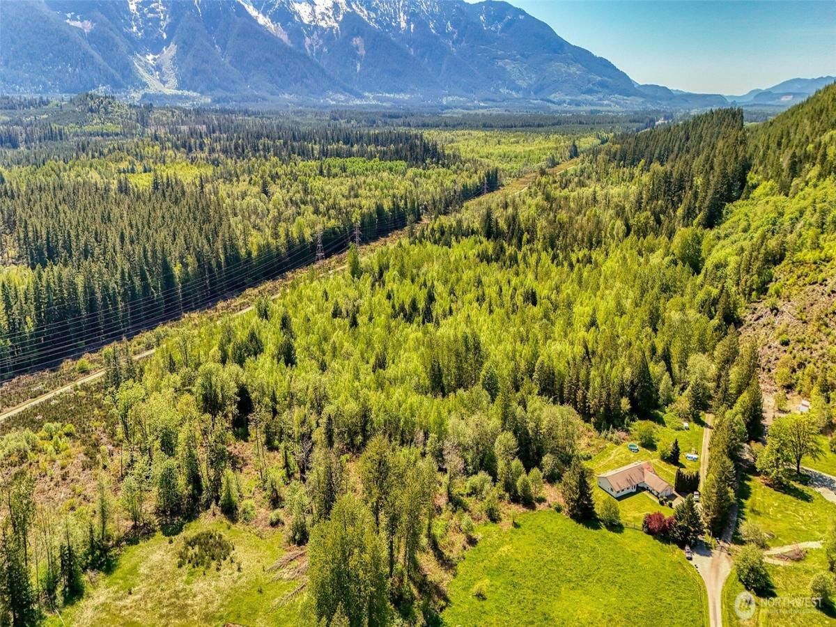 MLS #NWM2453460 image #0