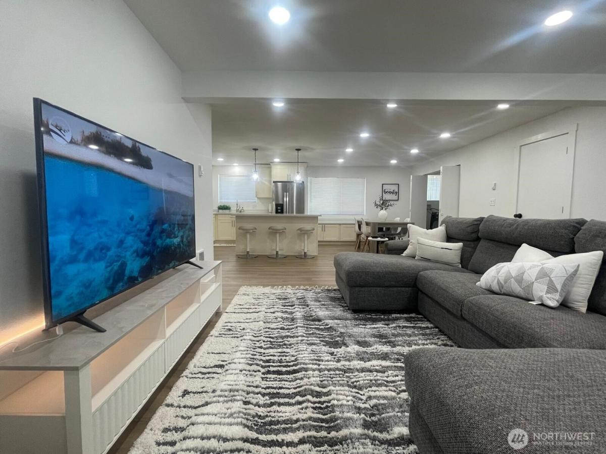 MLS #NWM2453553 image #0