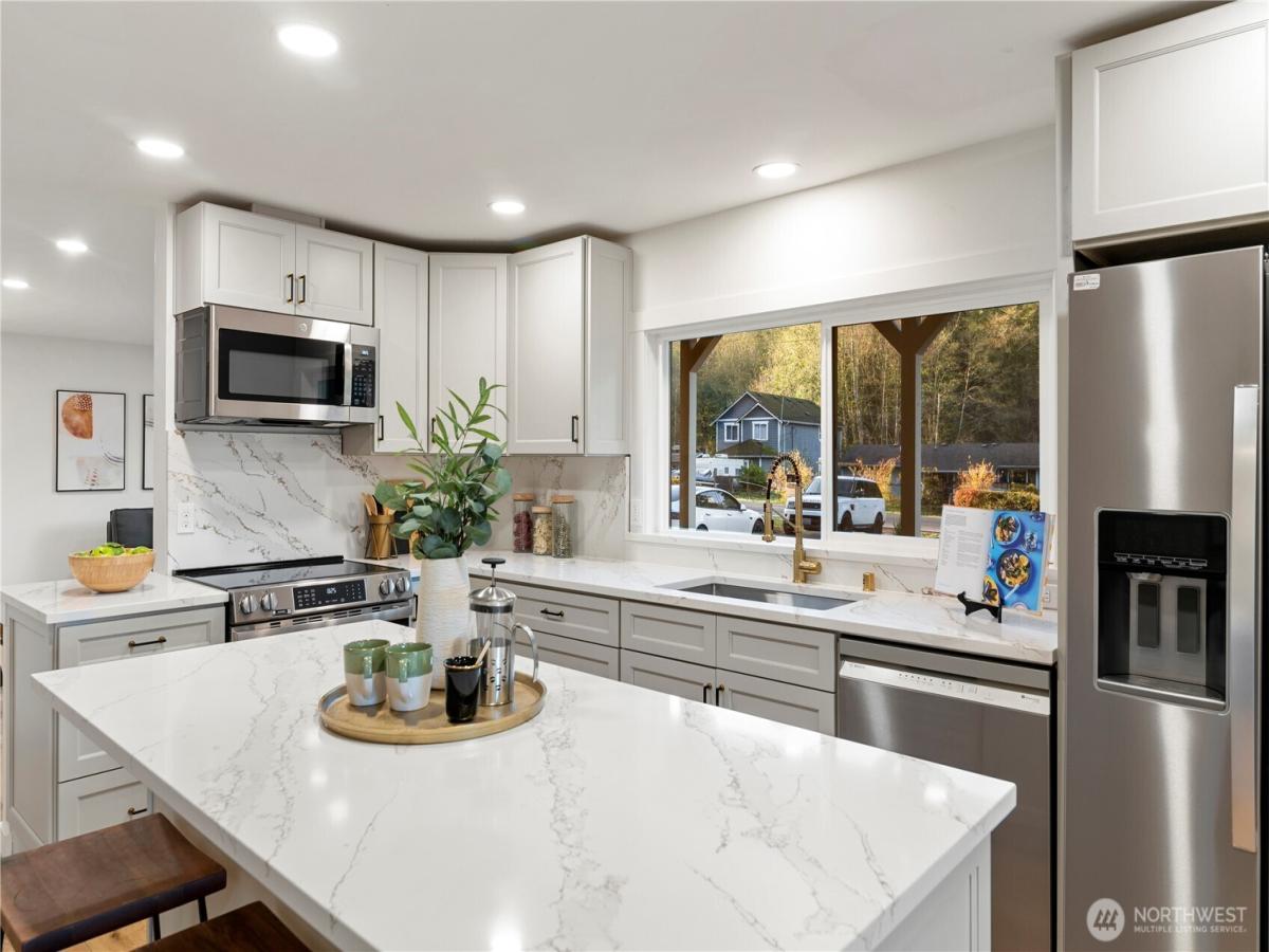 MLS #NWM2454068 image #0