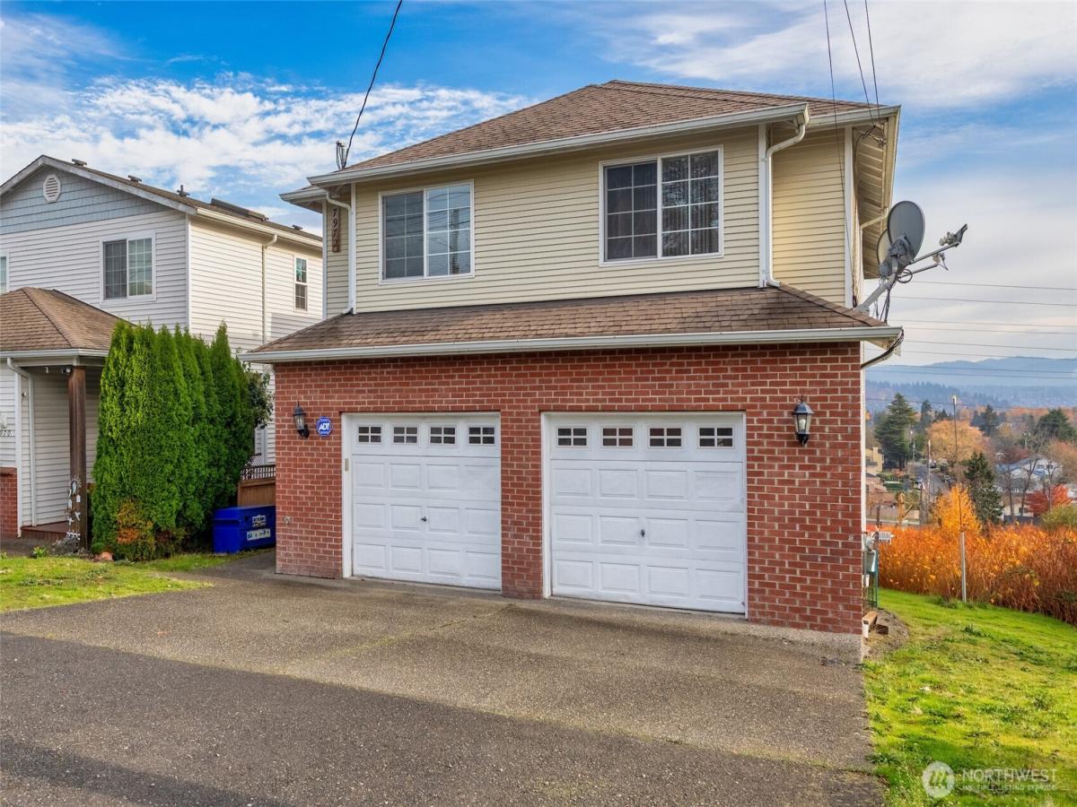 MLS #NWM2454289 image #0