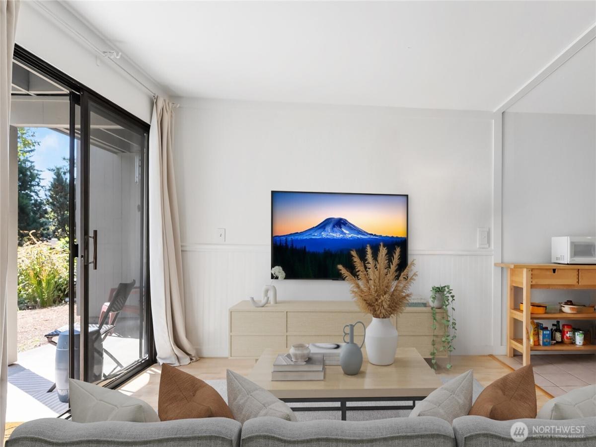 MLS #NWM2454331 image #0