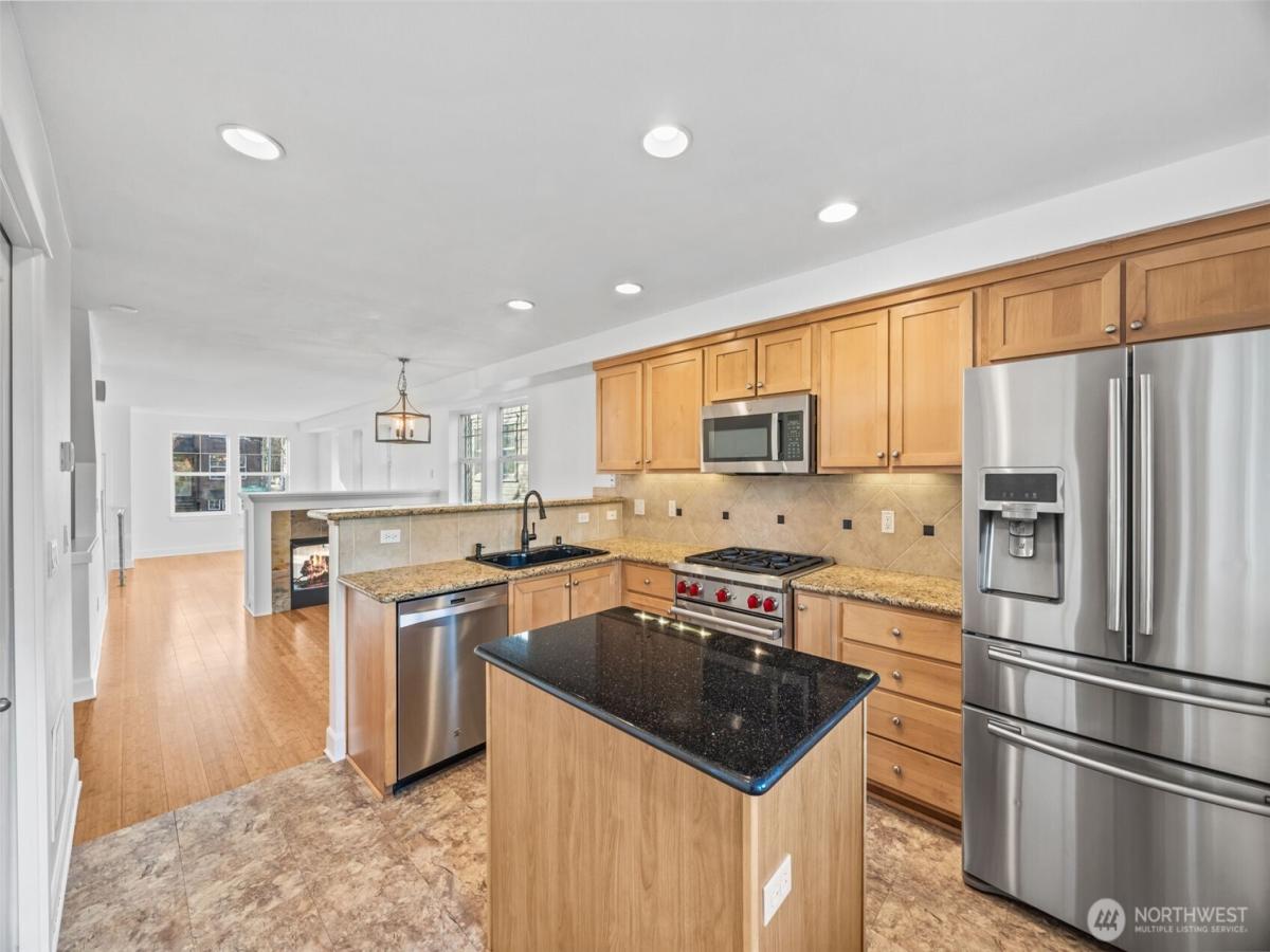 MLS #NWM2454340 image #0