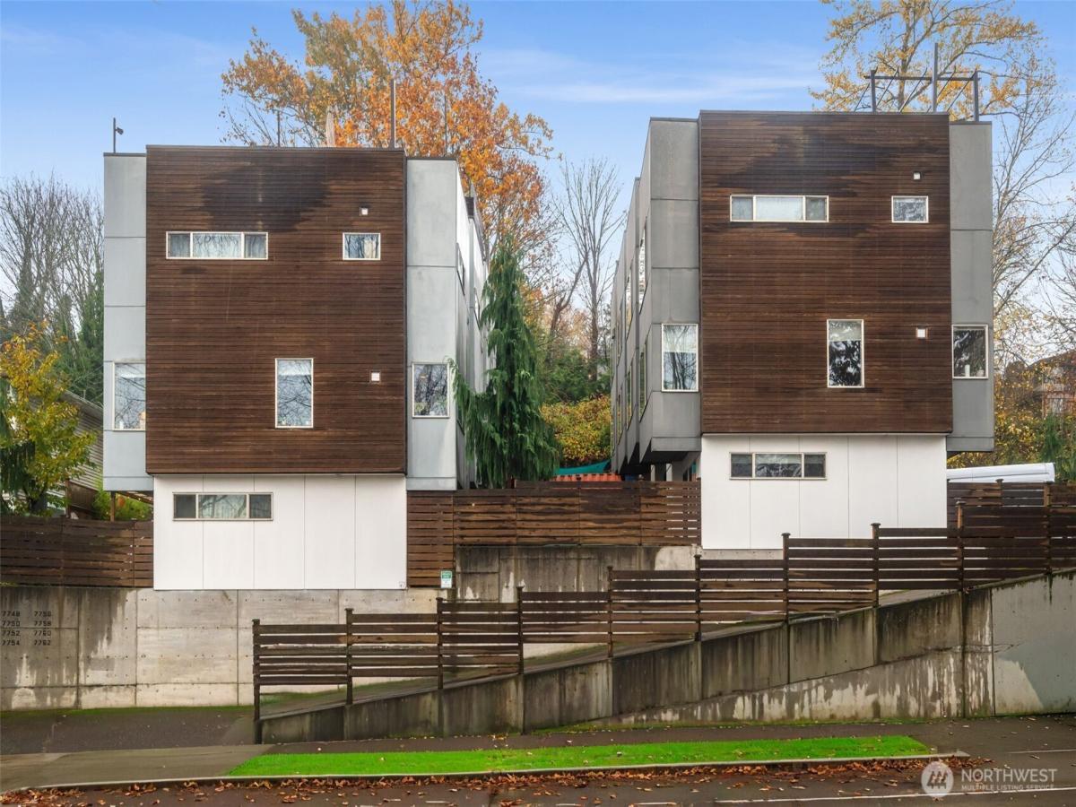 MLS #NWM2454432 image #0