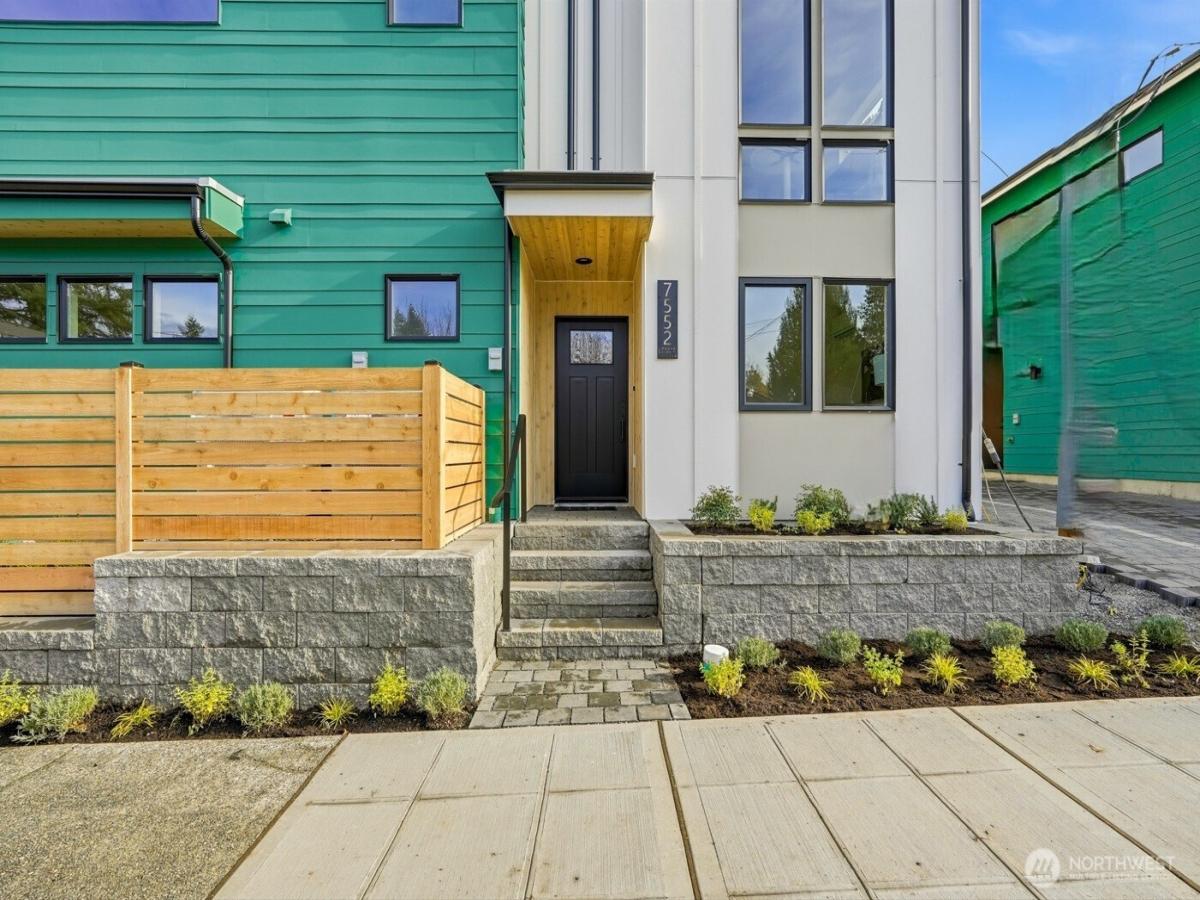 MLS #NWM2454761 image #0