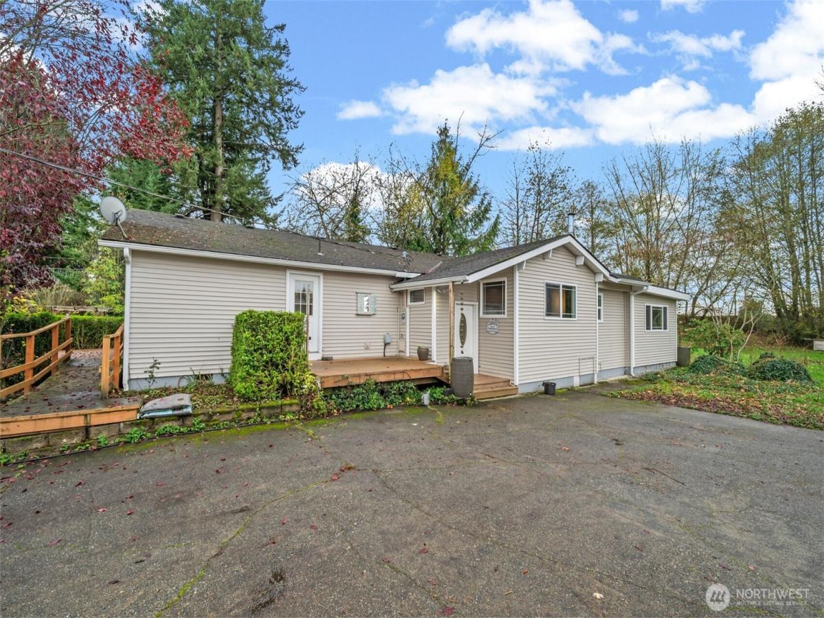 MLS #NWM2454772 image #0