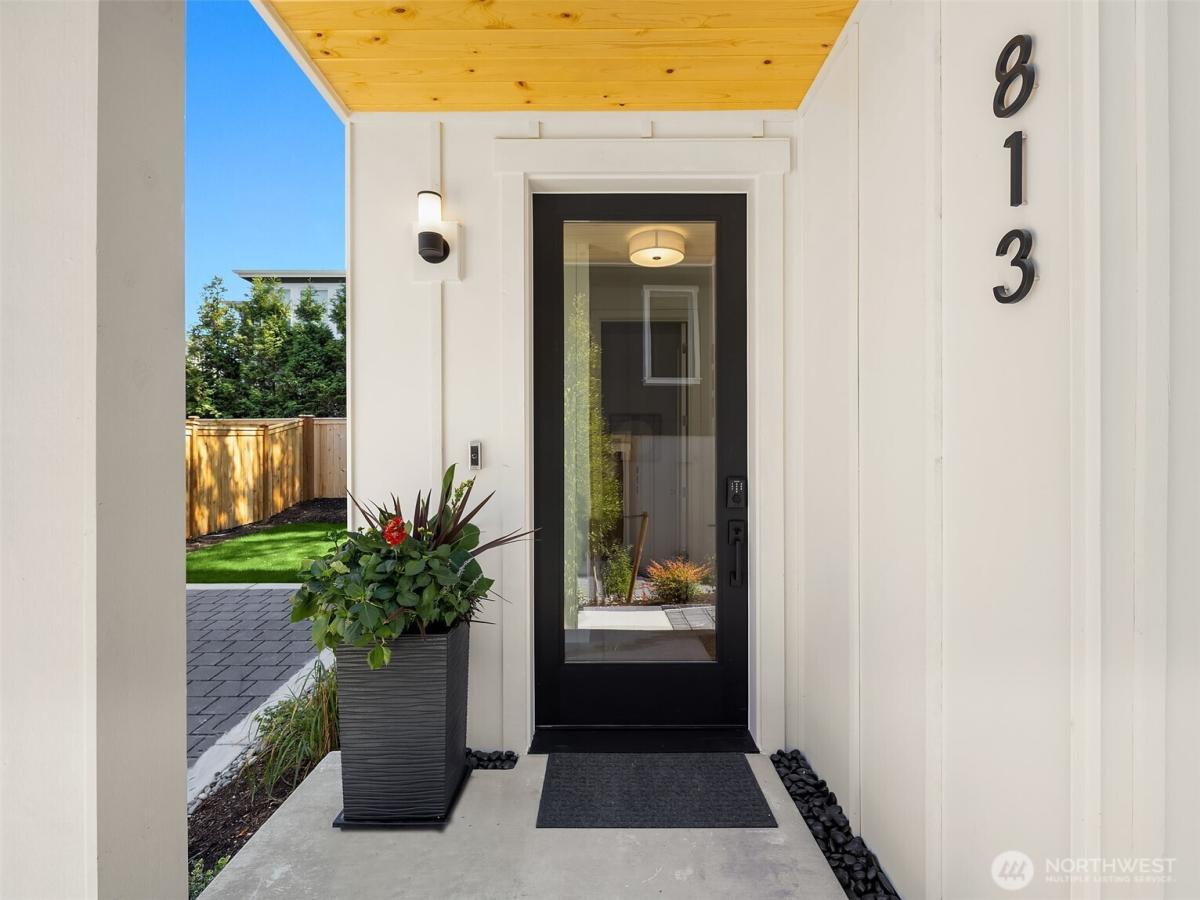 MLS #NWM2454828 image #0