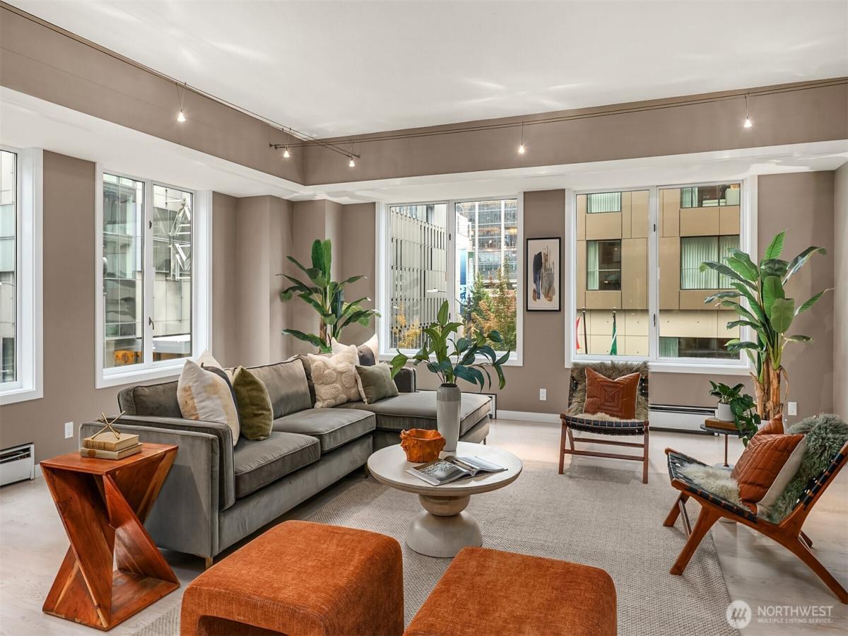 MLS #NWM2455236 image #0