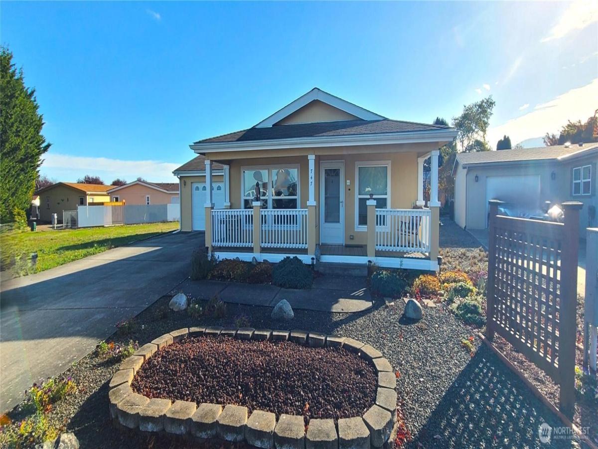 MLS #NWM2455237 image #0