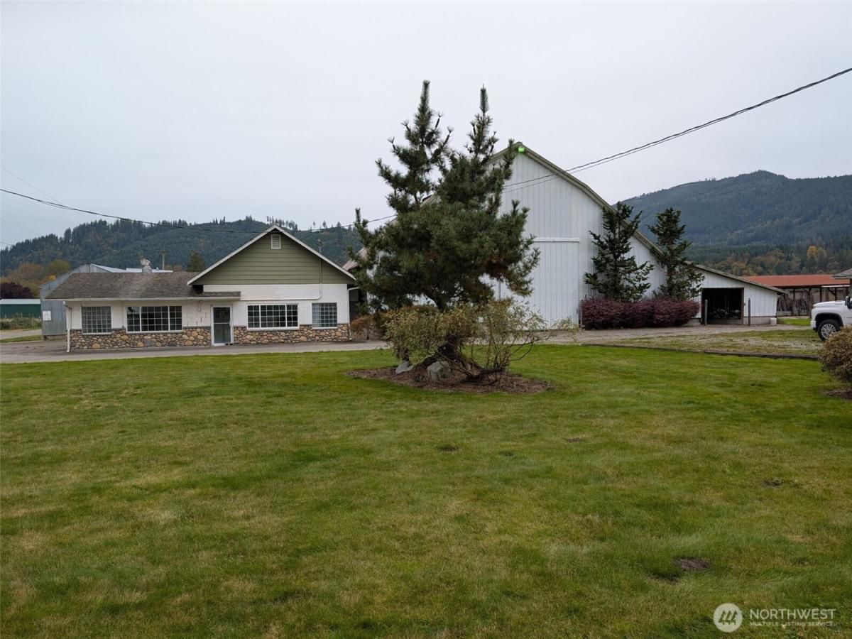 MLS #NWM2455281 image #0