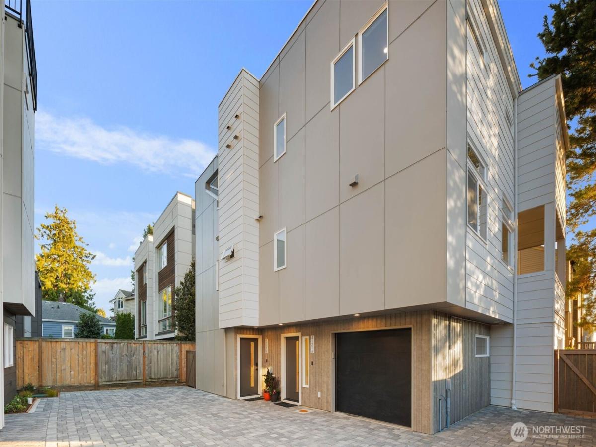 MLS #NWM2455632 image #0