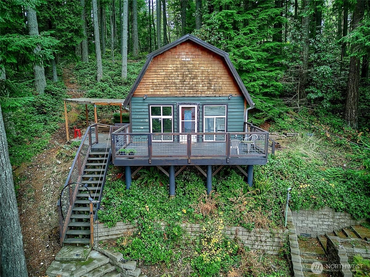 MLS #NWM2455705 image #0