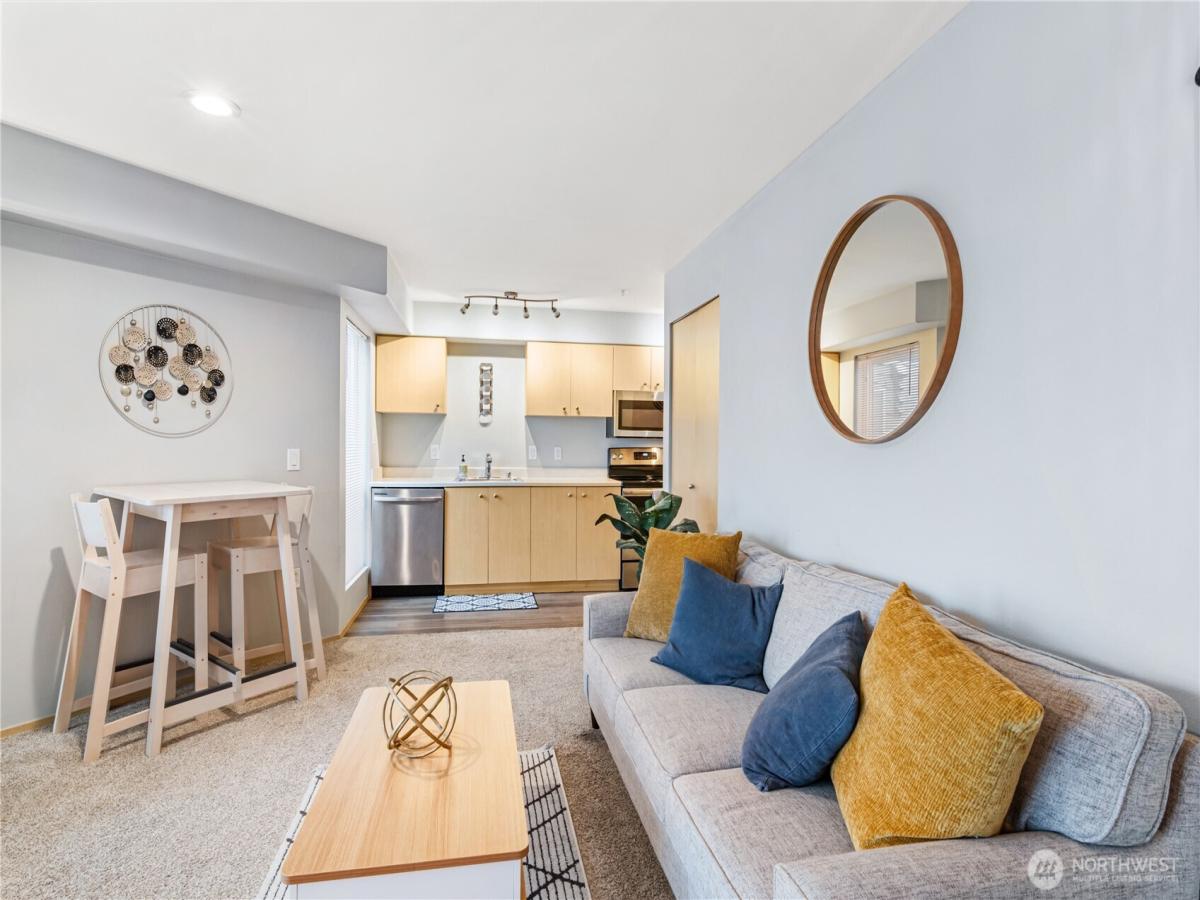 MLS #NWM2456090 image #0