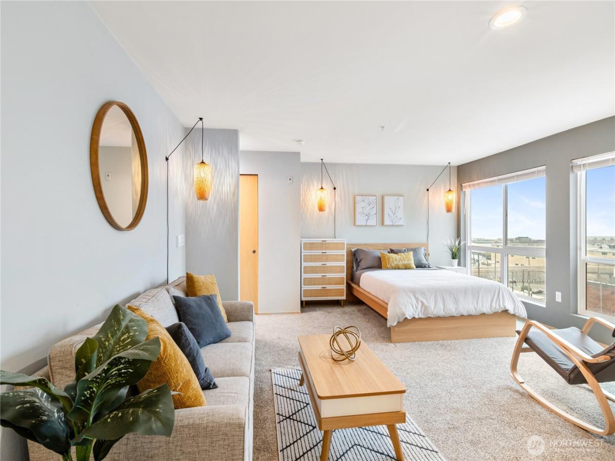 MLS #NWM2456090 image #0