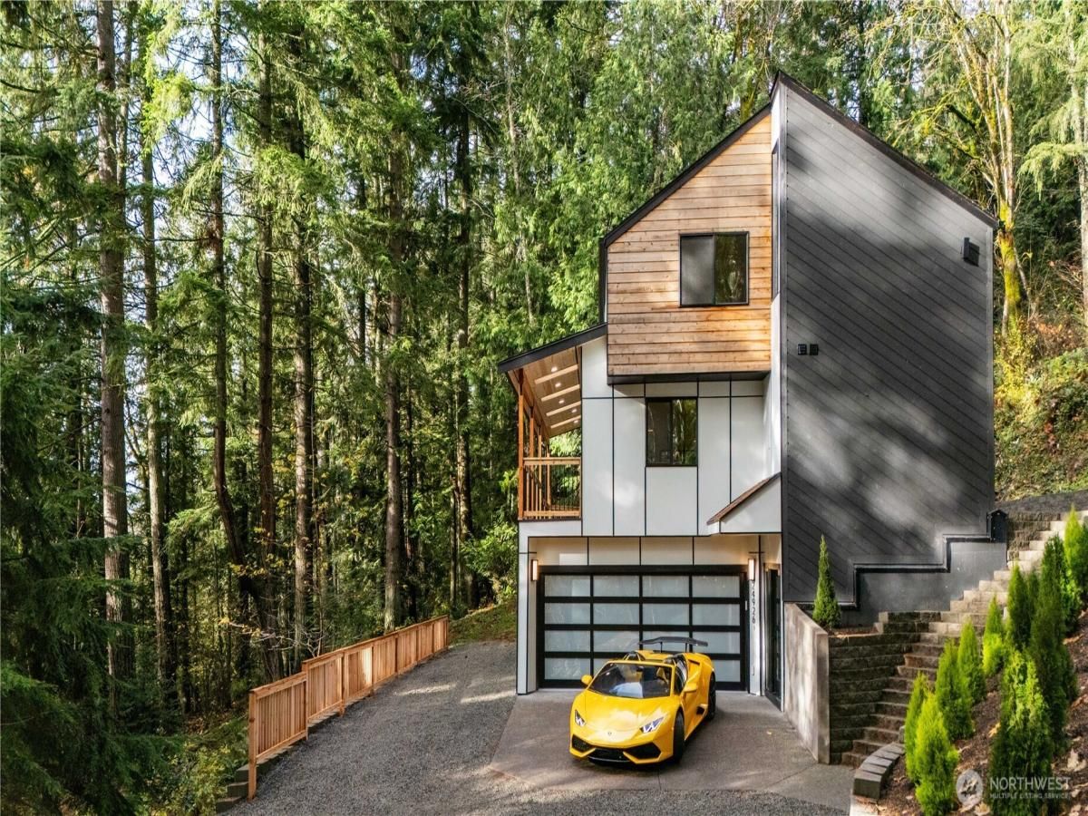 MLS #NWM2456189 image #0