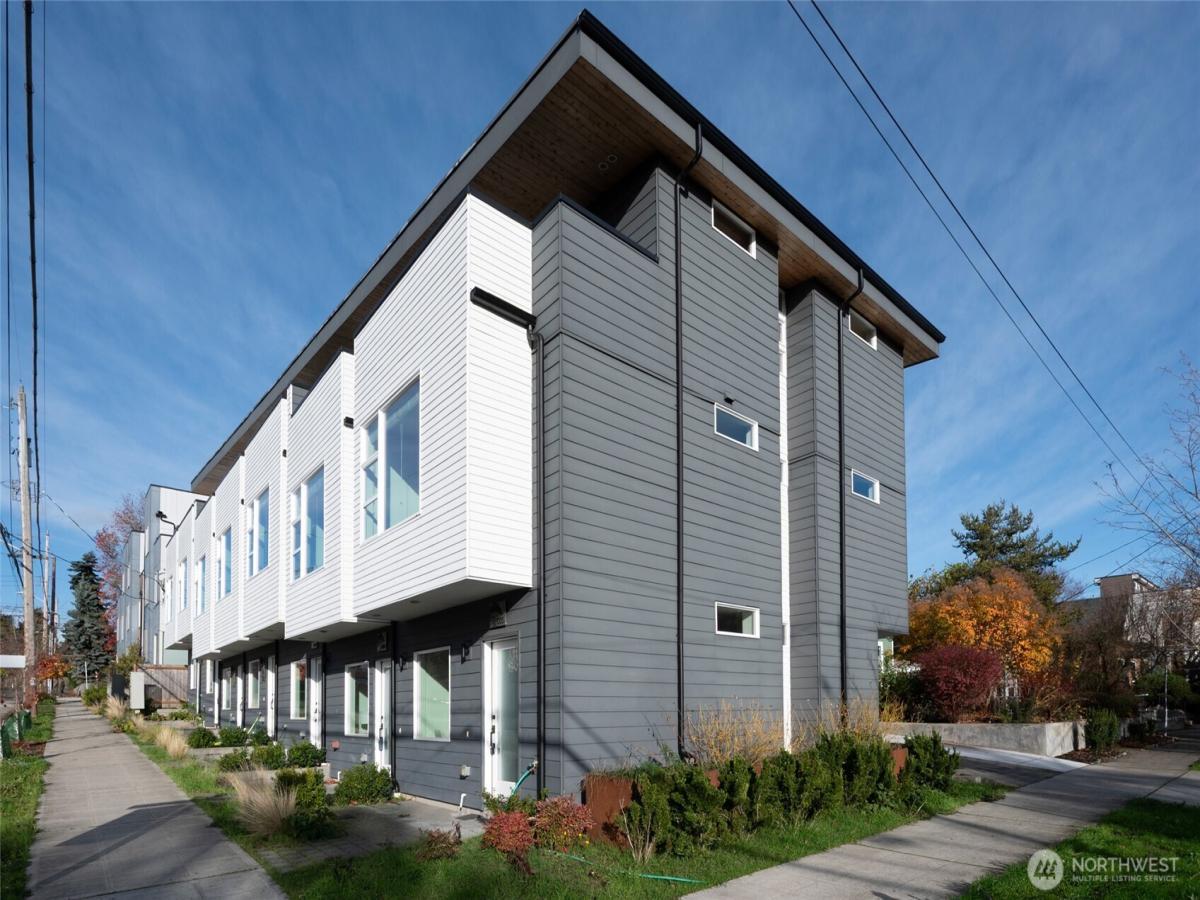 MLS #NWM2456197 image #0