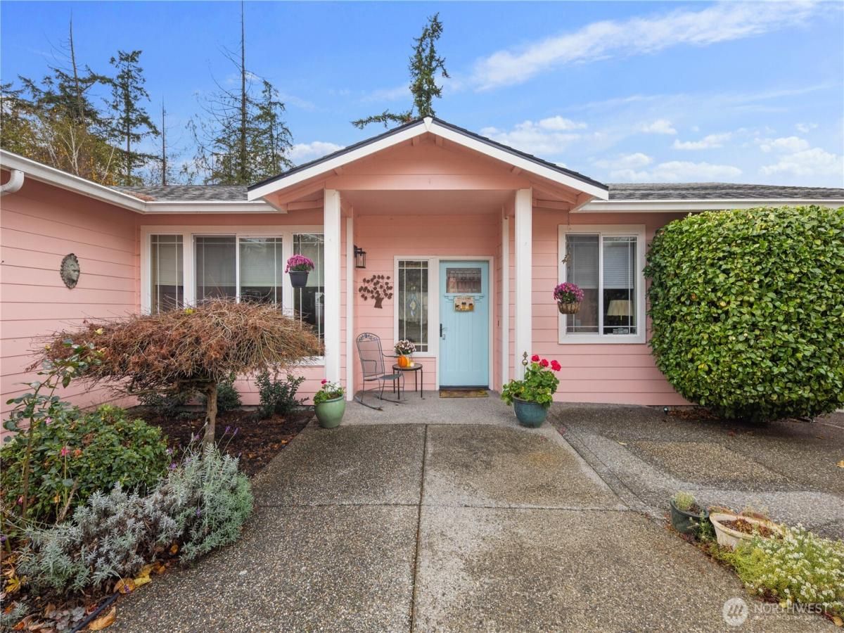 MLS #NWM2456265 image #0