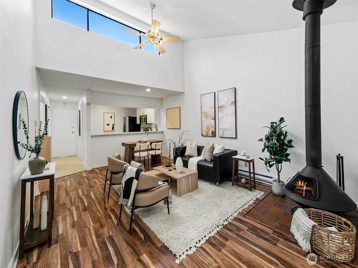 MLS #NWM2456466 image #0