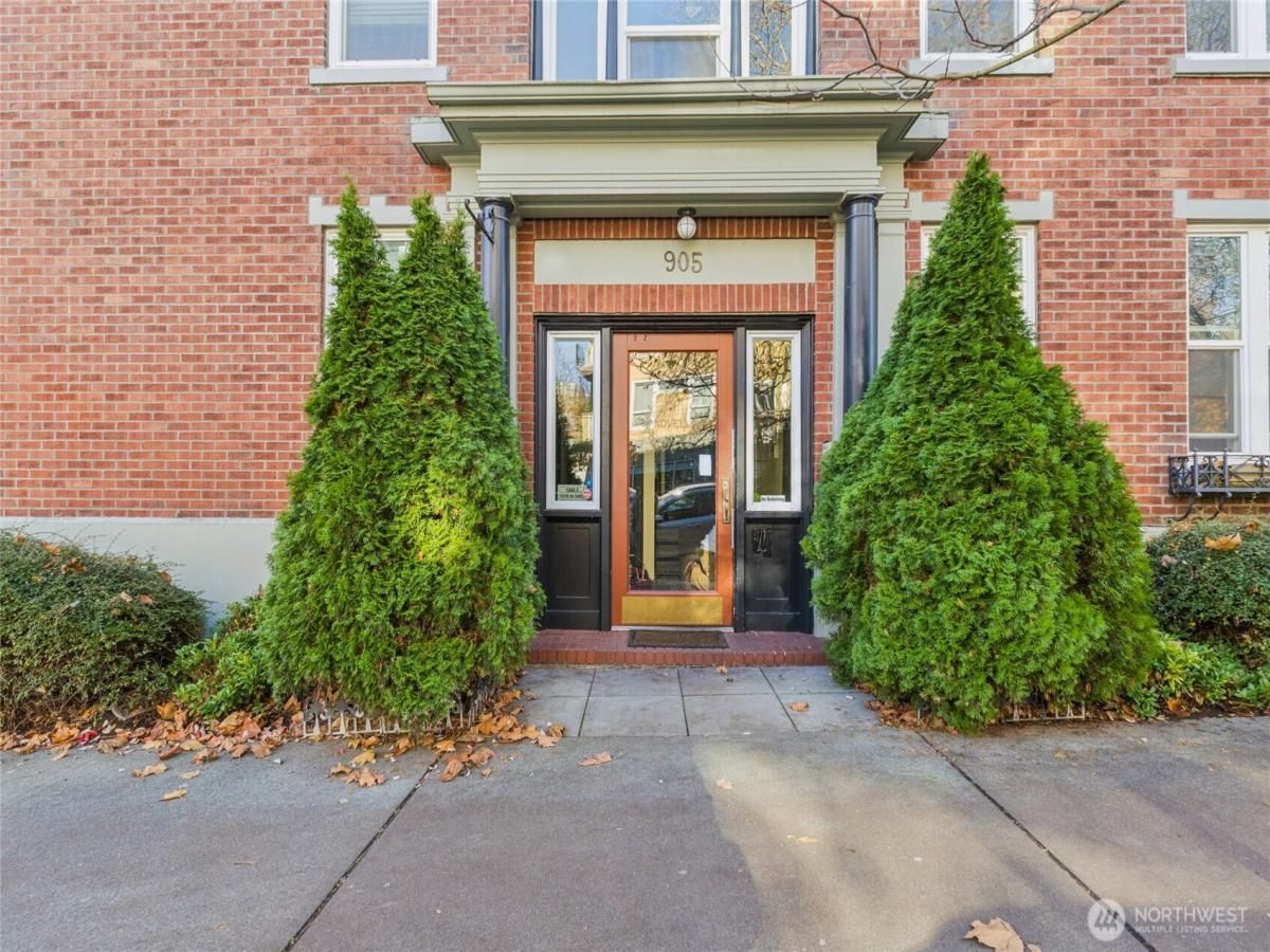 MLS #NWM2456487 image #0