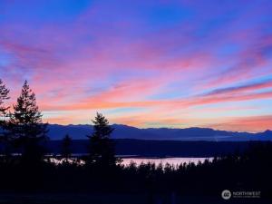 MLS #NWM2456577 image #0