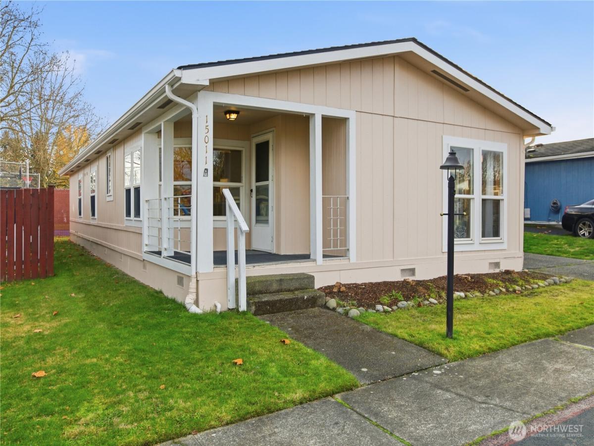 MLS #NWM2456590 image #0