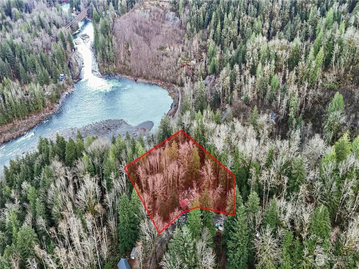 MLS #NWM2456608 image #0