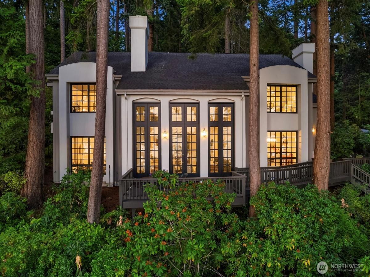 MLS #NWM2456712 image #0