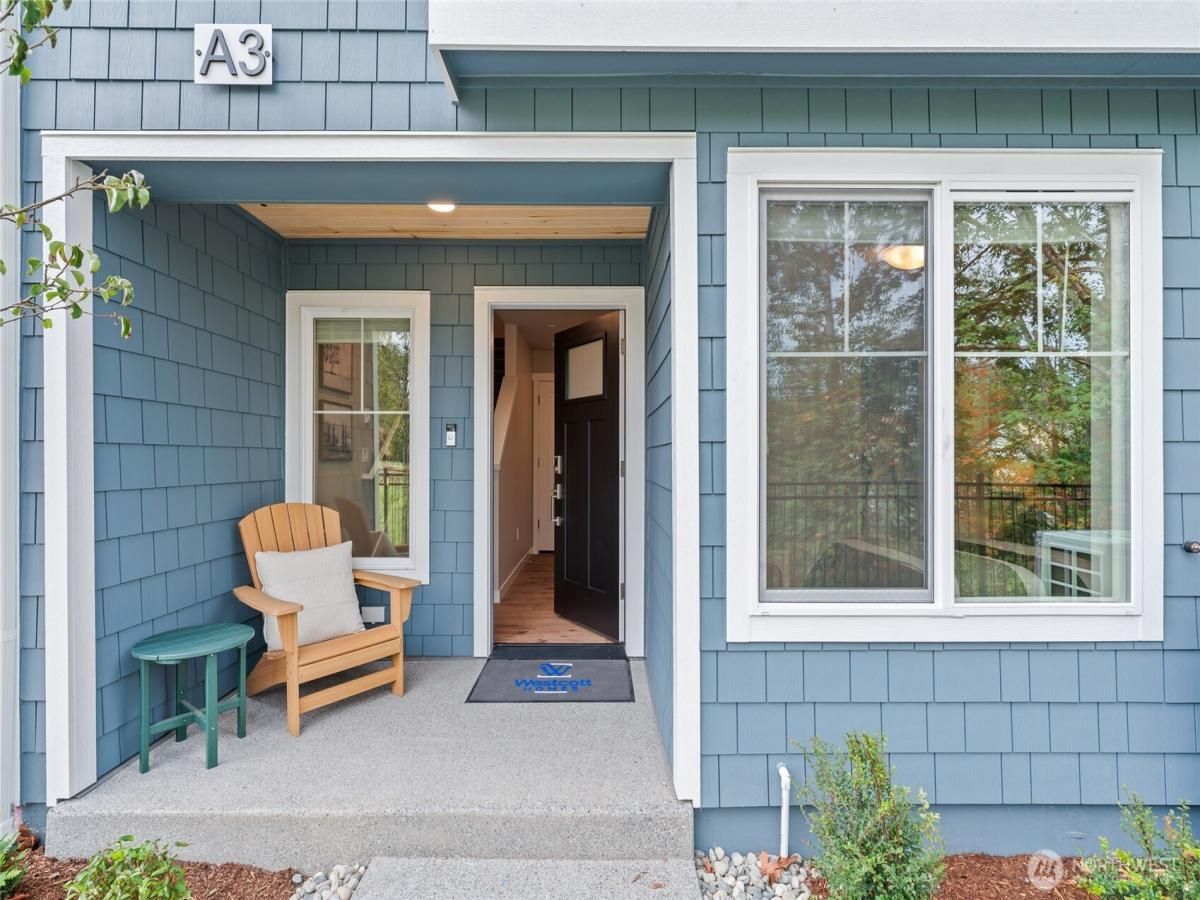 MLS #NWM2456834 image #0