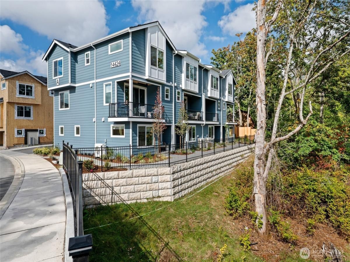 MLS #NWM2456837 image #0