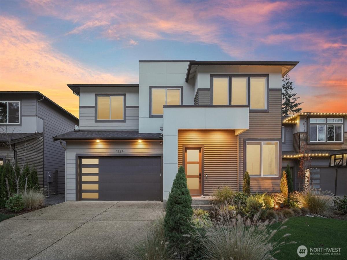 MLS #NWM2456857 image #0