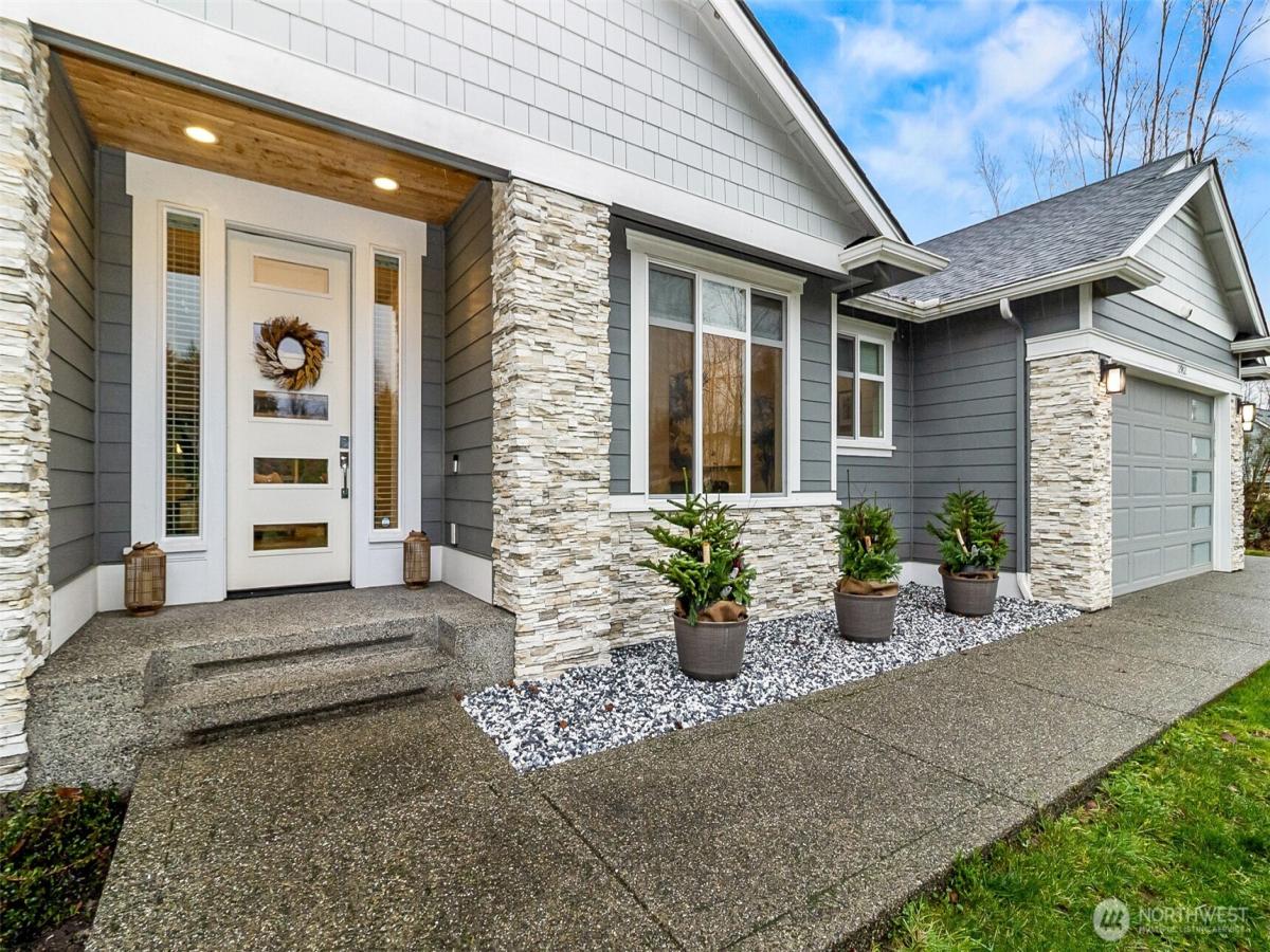 MLS #NWM2457021 image #0