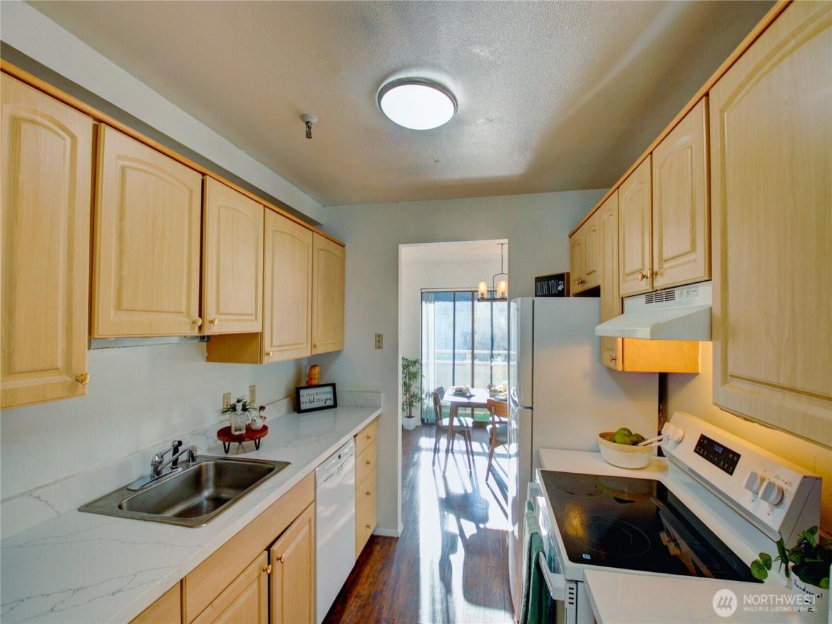 MLS #NWM2457246 image #0