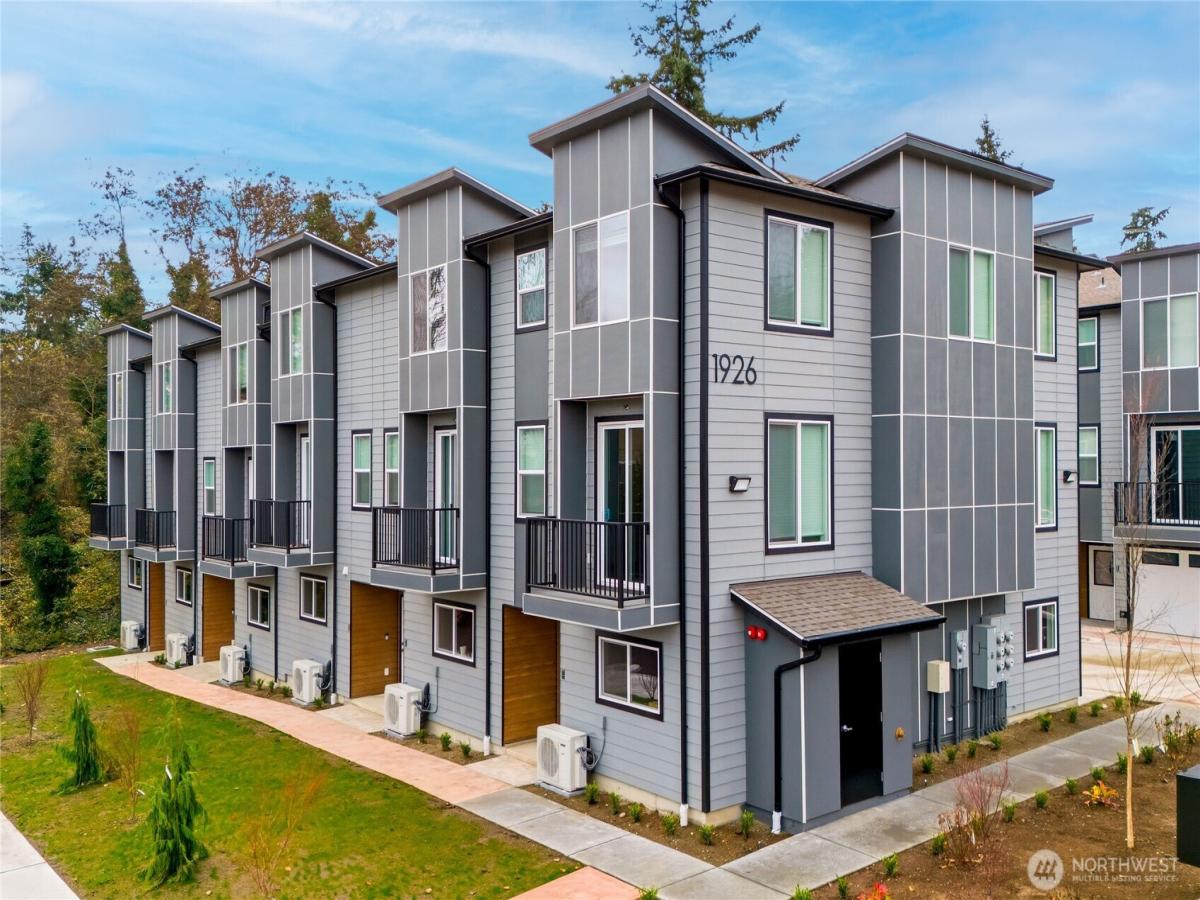 MLS #NWM2457465 image #0