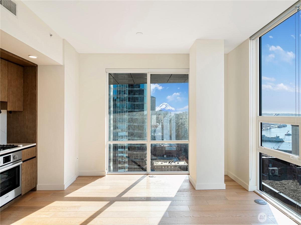 MLS #NWM2457479 image #0