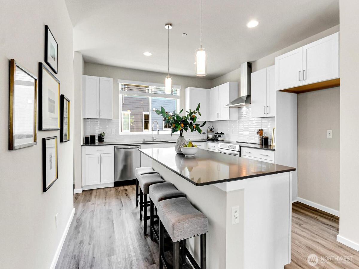 MLS #NWM2458038 image #0