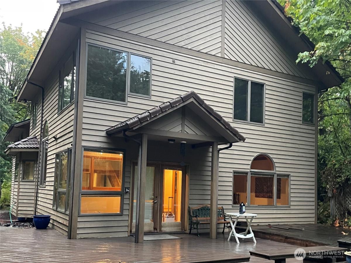 MLS #NWM2458309 image #0