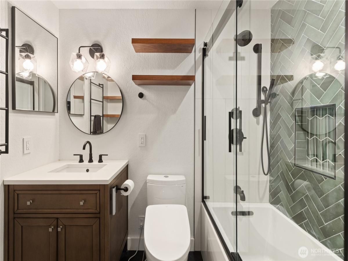 MLS #NWM2458526 image #0