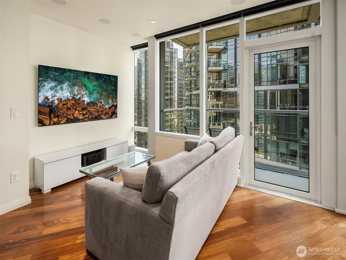 MLS #NWM2458759 image #0