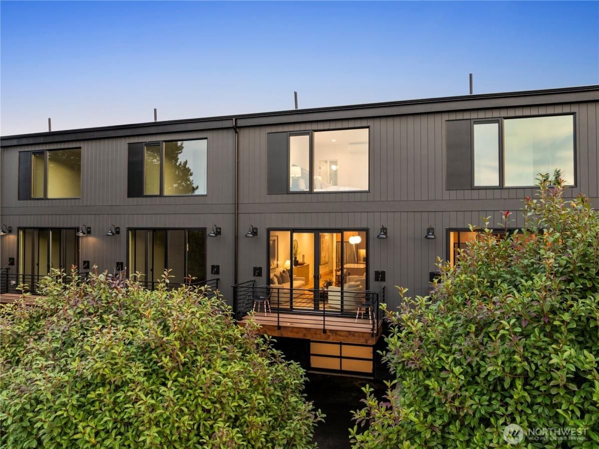 MLS #NWM2459040 image #0