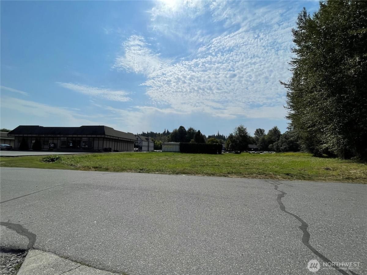 MLS #NWM2459076 image #0