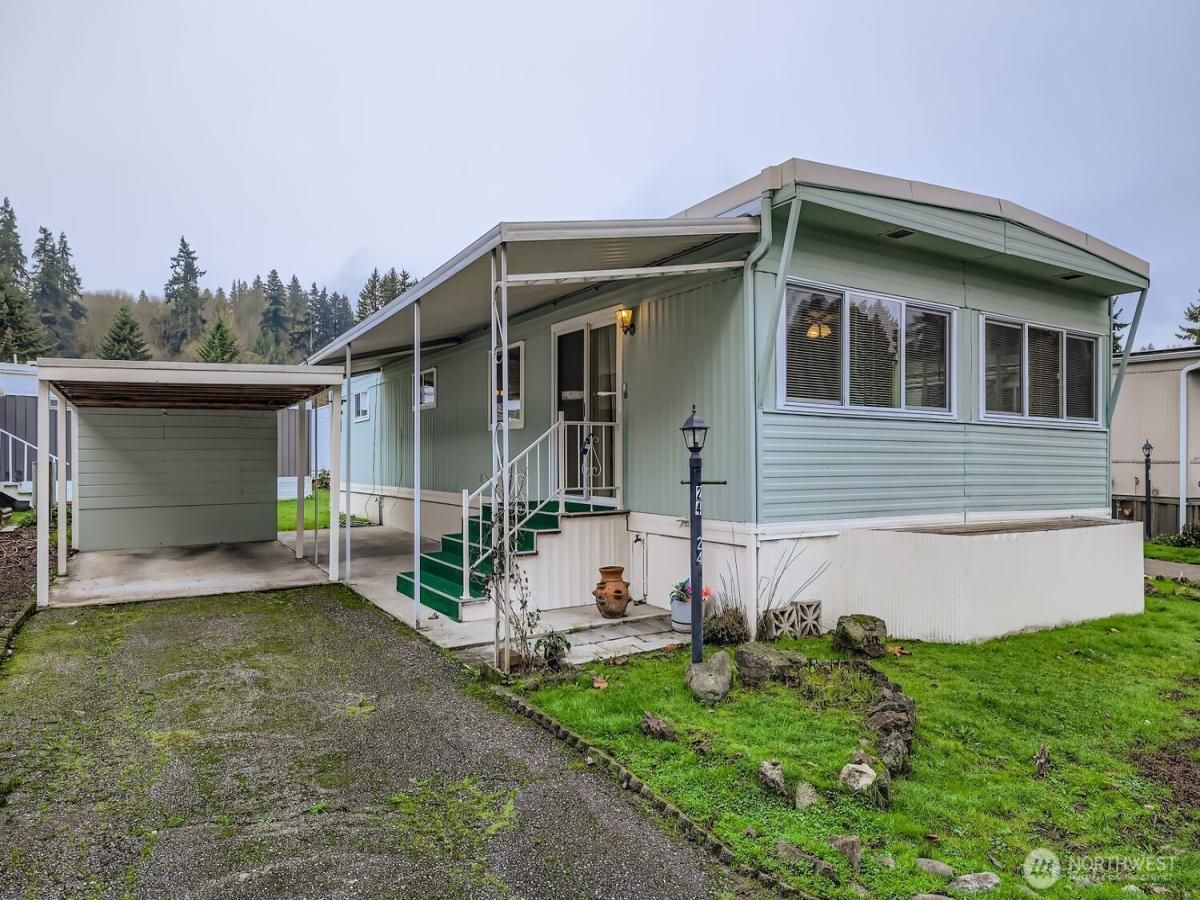 MLS #NWM2459145 image #0