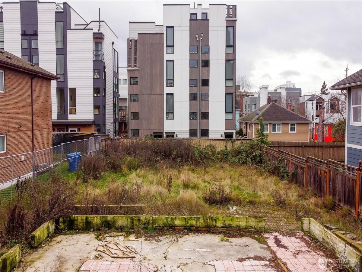 MLS #NWM2459242 image #0