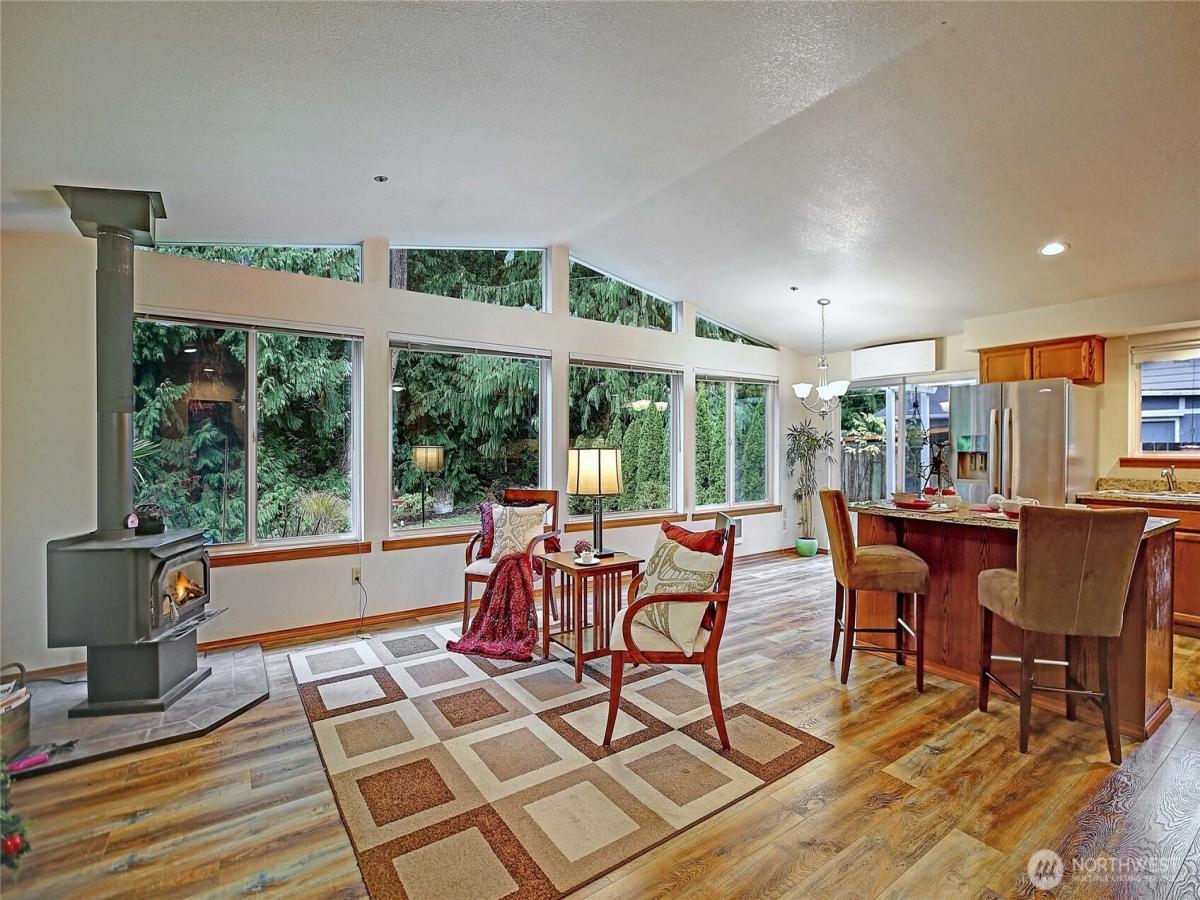 MLS #NWM2459750 image #0