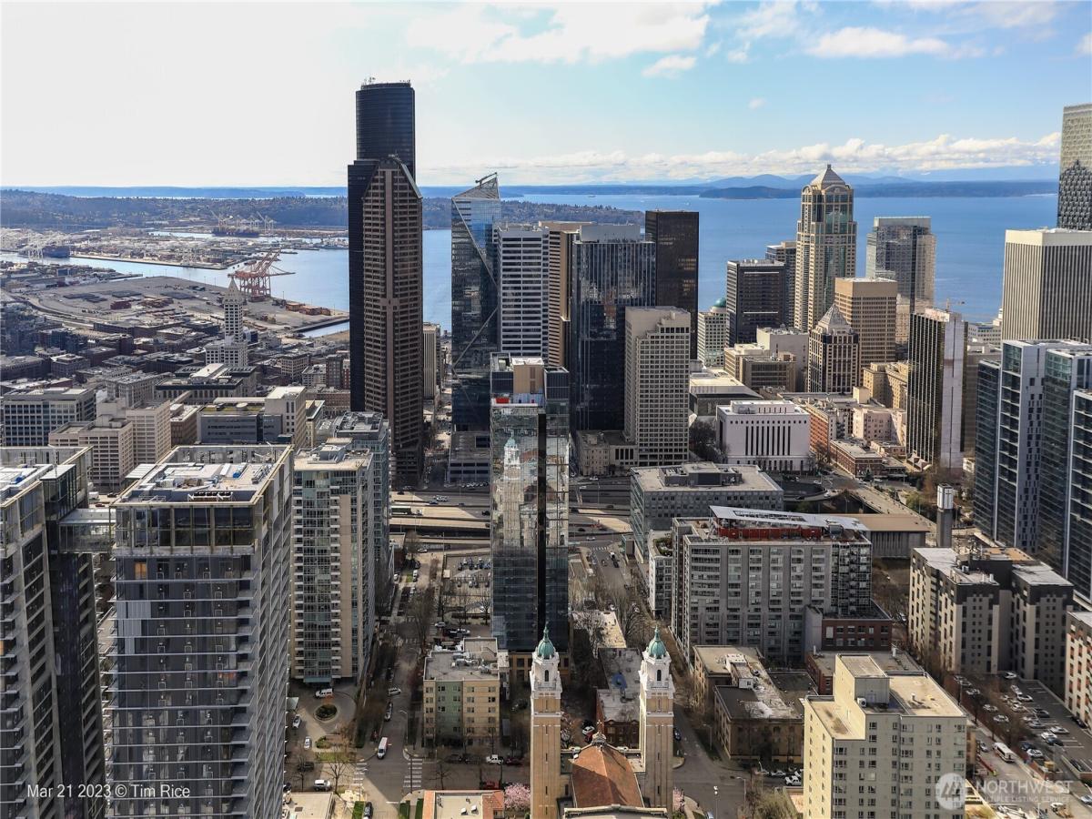 MLS #NWM2460086 image #0