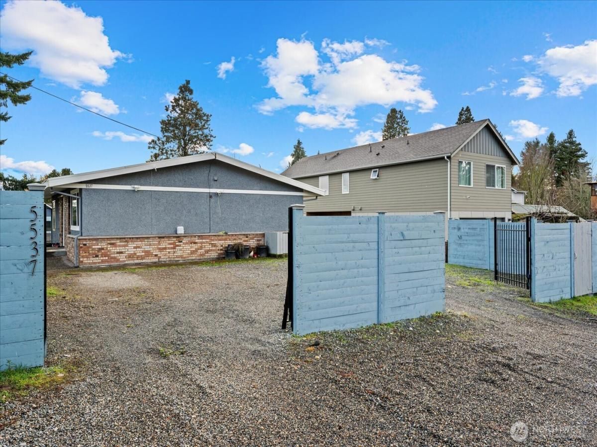 MLS #NWM2460107 image #0