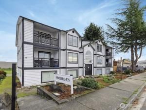 MLS #NWM2460131 image #0