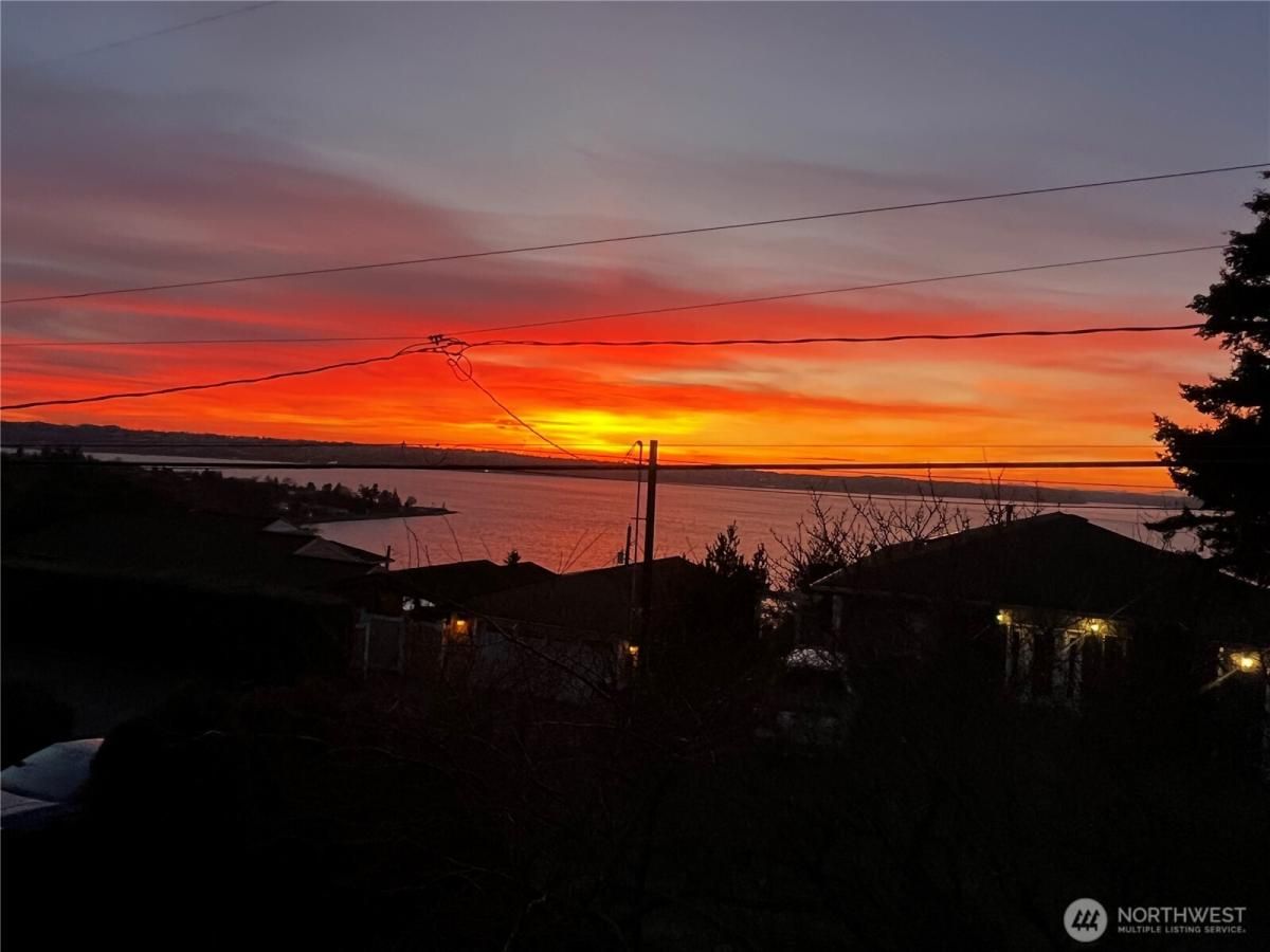 MLS #NWM2460154 image #0