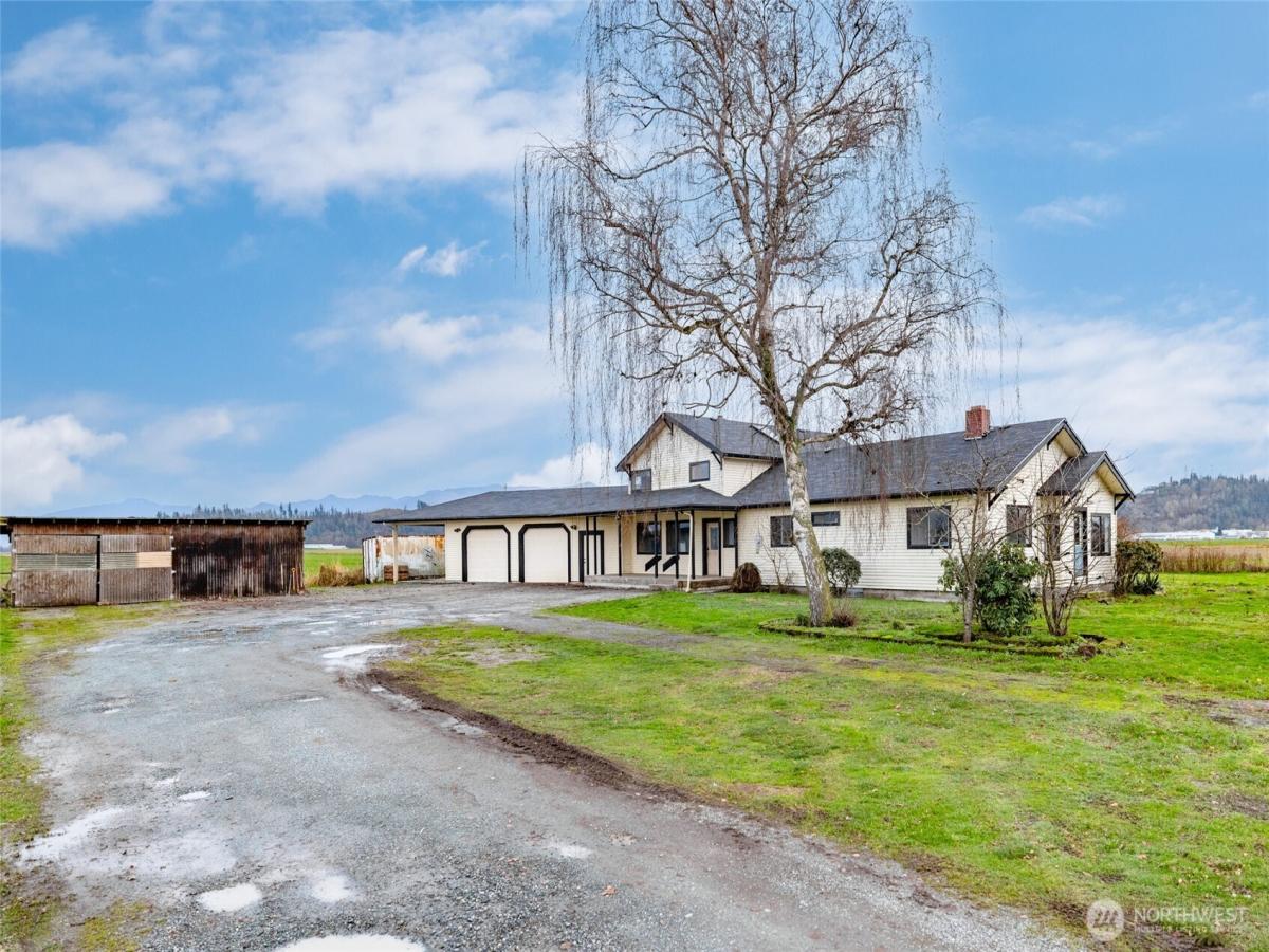 MLS #NWM2460407 image #0