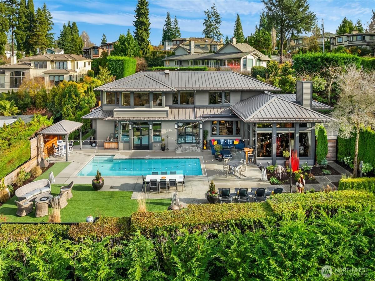 MLS #NWM2460462 image #0