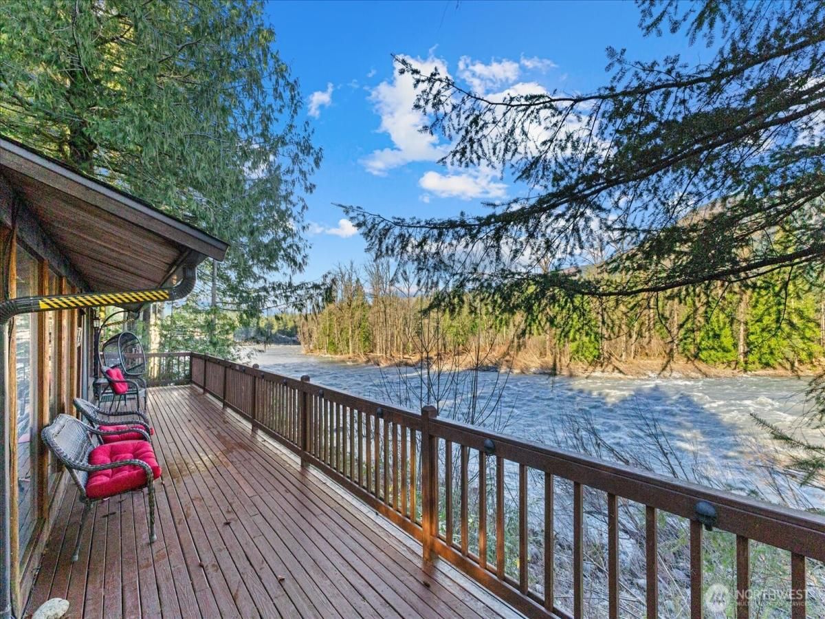 MLS #NWM2460601 image #0